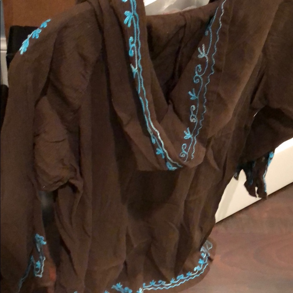SWIM COVERUP. - Picture 7 of 7